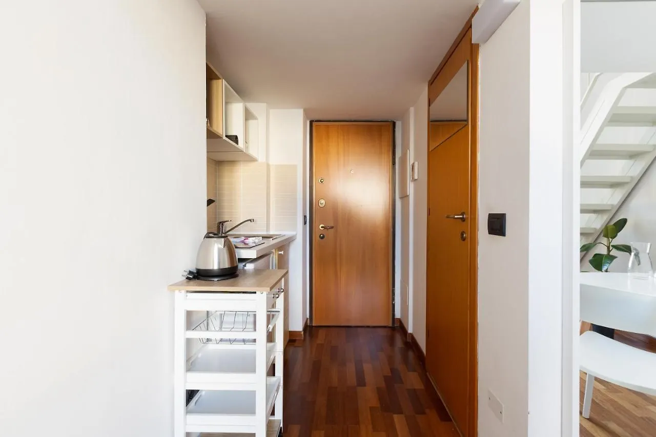 Central Studio Apts Milano-Corso Magenta 0*,  Itálie
