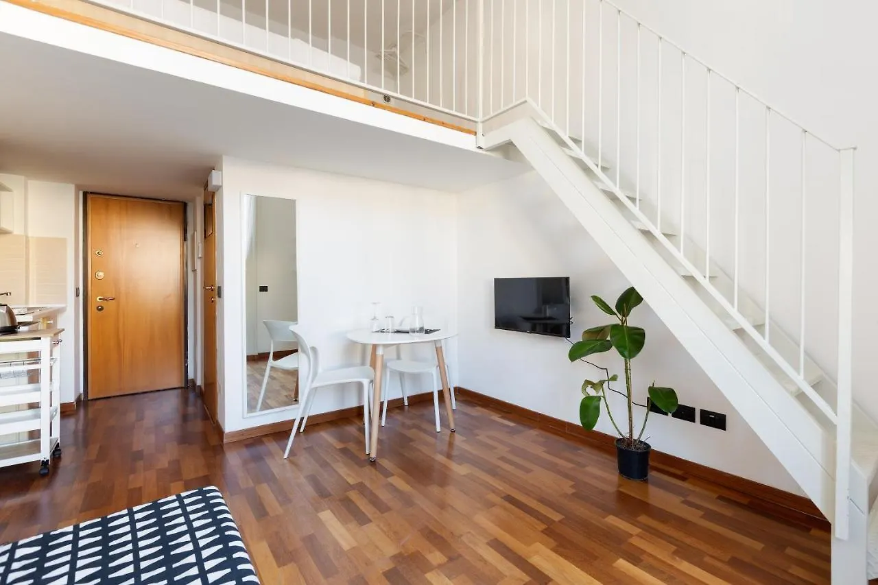 Central Studio Apts Milano-Corso Magentaアパートメント