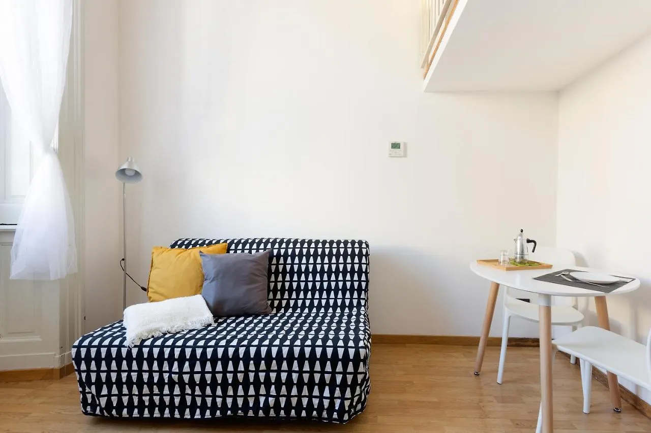 Central Studio Apts Milano-Corso Magentaアパートメント イタリア