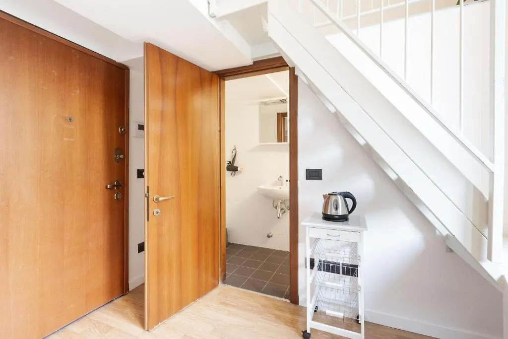 Central Studio Apts Milano-Corso Magenta Daire Milano